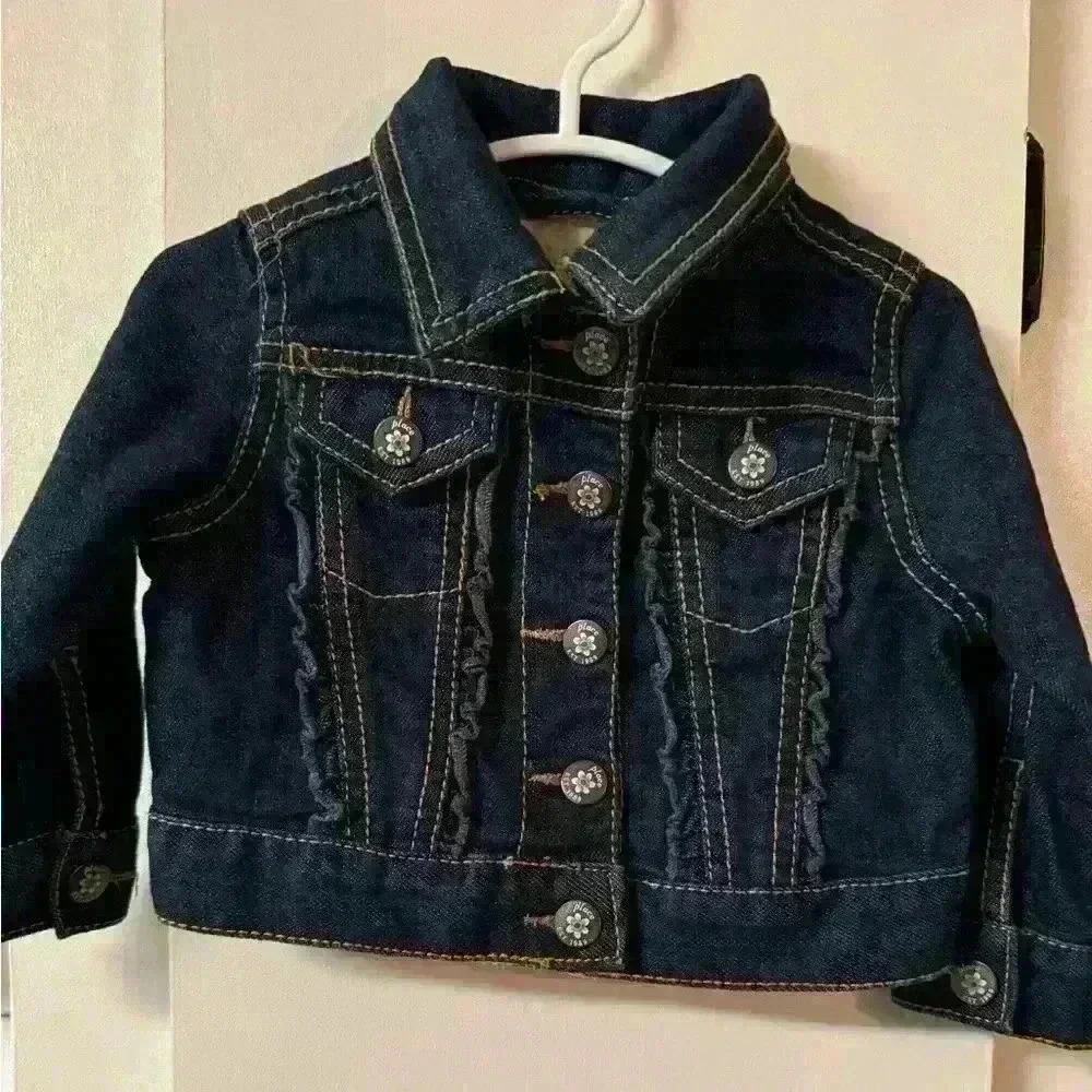 Girls 6-9m Children’s place denim jacket EUC